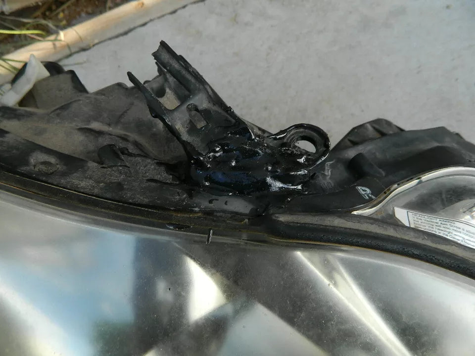 LEXUS IS 350 IS250 SEDAN FRONT PASSENGER SIDE XENON HID HEADLIGHT HEADLAMP ASSY