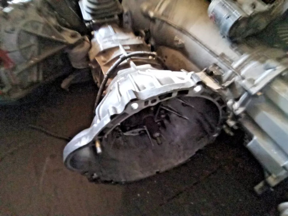 85 86 87 88 TOYOTA TRUCK 2.4L MANUAL MT STANDARD TRANSMISSION 2WD 4X2