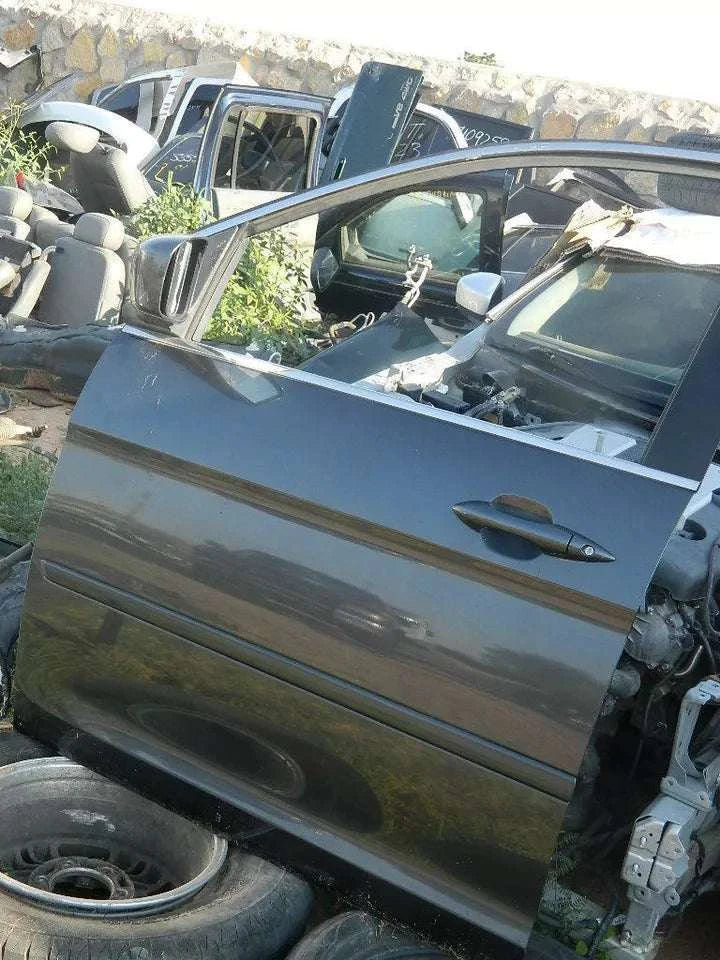HONDA ODYSSEY LEFT FRONT DRIVER DOOR