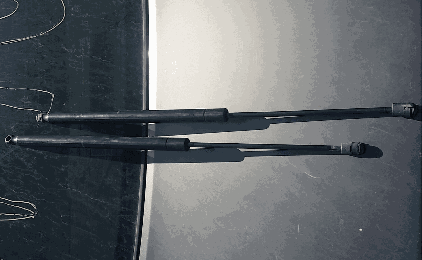 Toyota Sienna tailgate