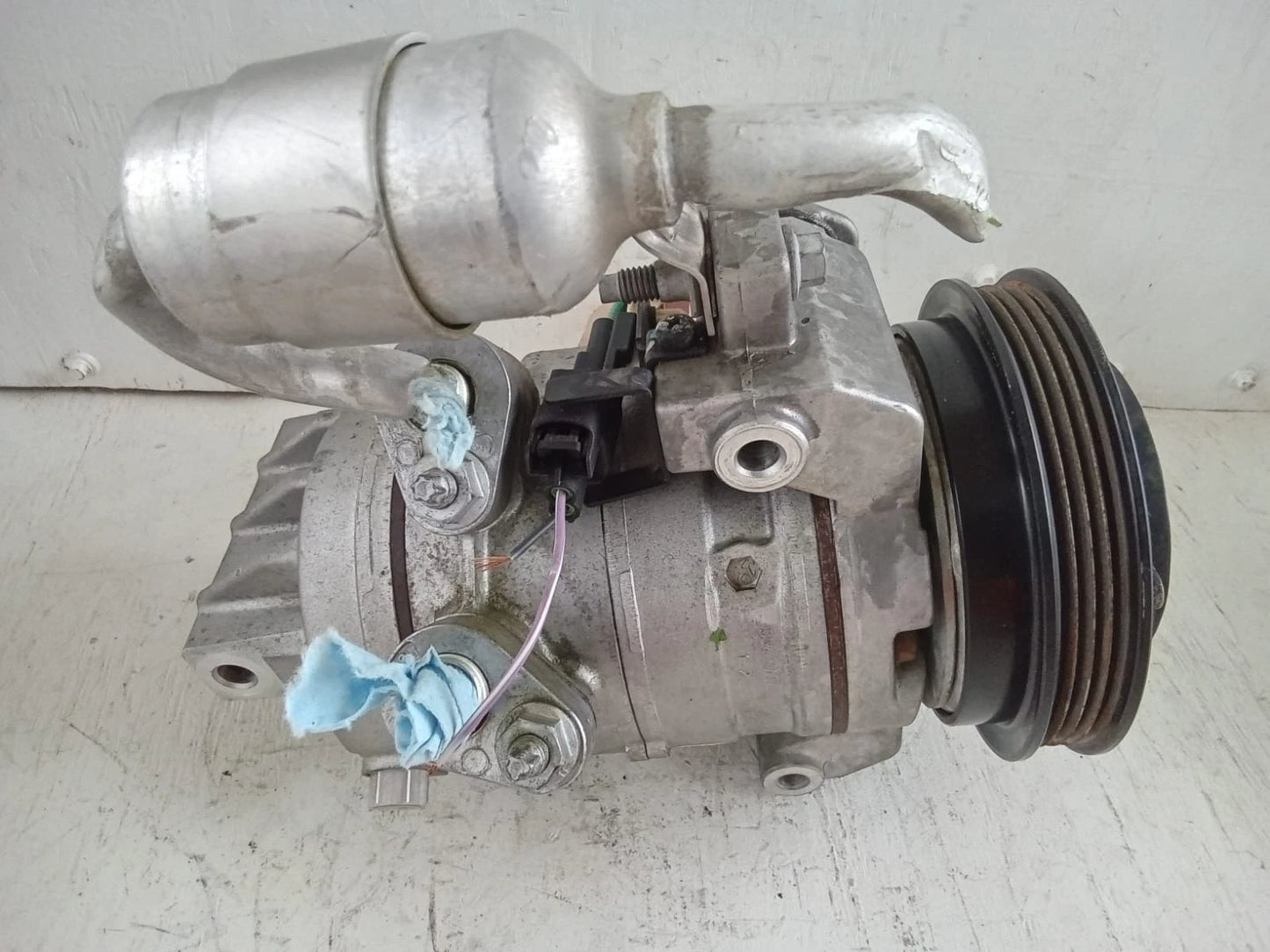 2011-2014 FORD MUSTANG 3.7L A/C COMPRESSOR BR33-19D629-AD | 002C286282