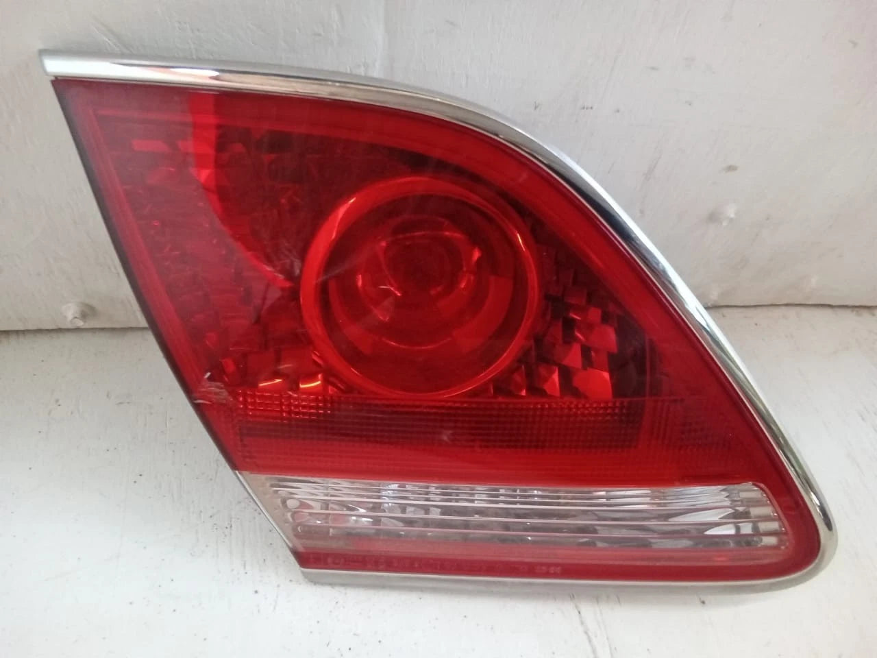 2004-2006 LEXUS ES330 REAR LAMP LEFT DRIVER SIDE 81561-33430