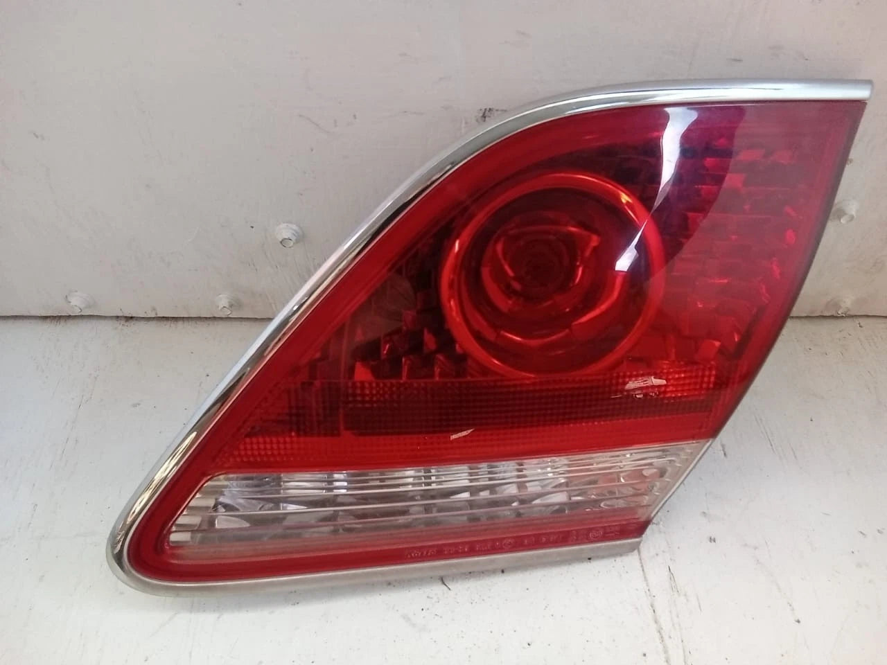 2004-2006 LEXUS ES330 REAR LAMP RIGHT PASSENGER SIDE 81551-33430
