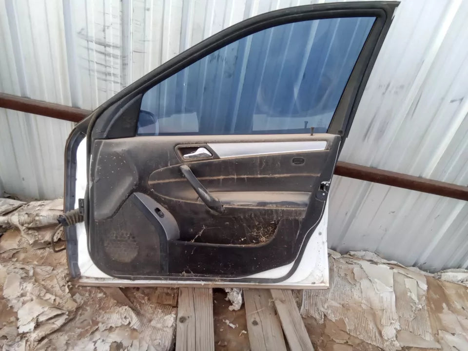 2001 2002 2003 2004 2005 2006 2007 MERCEDES C CLASS FRONT RIGHT DOOR