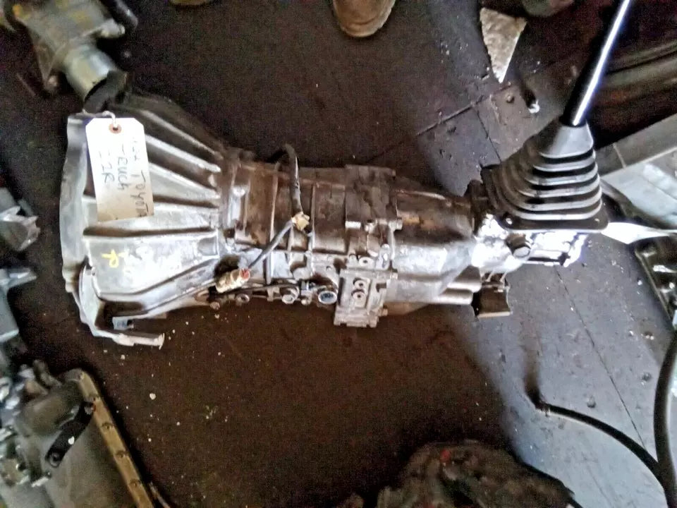 85 86 87 88 TOYOTA TRUCK 2.4L MANUAL MT STANDARD TRANSMISSION 2WD 4X2