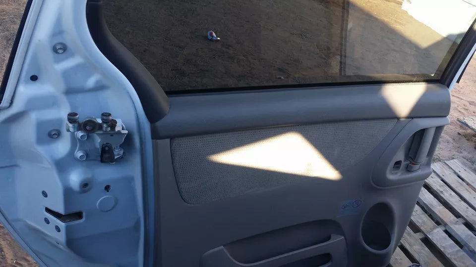 TOYOTA SIENNA LEFT REAR DRIVER SIDE DOOR-WHITE