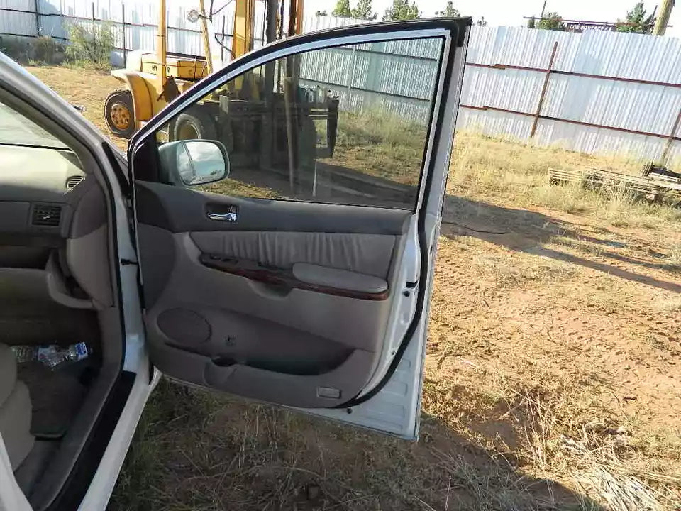 2004 2005 2006 2007 2008 2009 2010 TOYOTA SIENNA FRONT RIGHT PASSENGER DOOR- 071