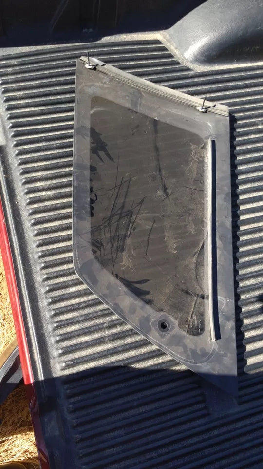 2004 2005 2006 2007 2008 2009 2010 TOYOTA SIENNA CE LE LEFT QUARTER WINDOW GLASS