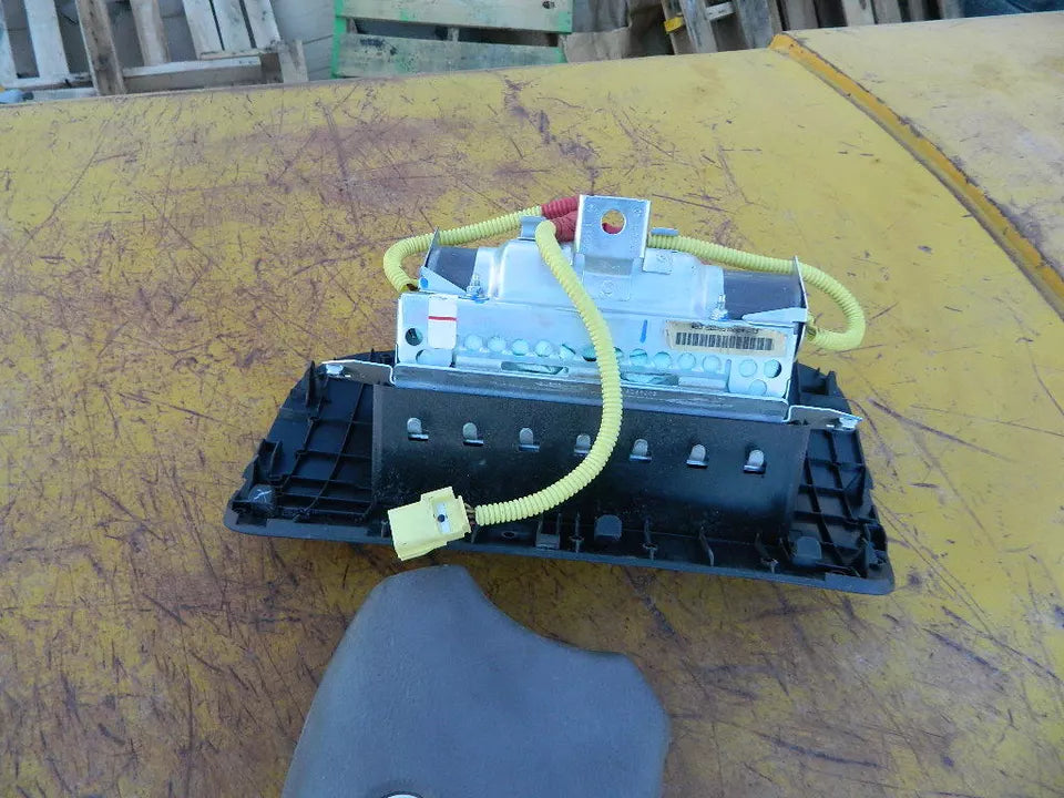 TOYOTA TUNDRA SEQUOIA PASSENGER DASH AND DRIVER STEERING WHEEL AIRB - SET