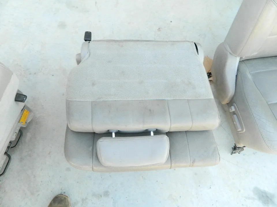 01 02 03 04 05 06 07 TOYOTA SEQUOIA REAR RIGHT PASSENGER SEAT (3RD ROW RIGHT)