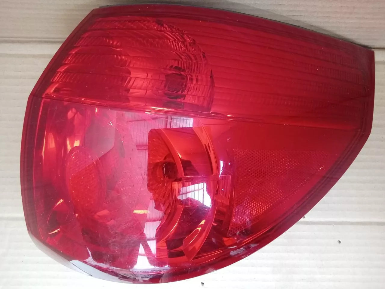 2006-2010 TOYOTA SIENNA TAIL LIGHT REAR LAMP RIGHT PASSENGER SIDE - OEM