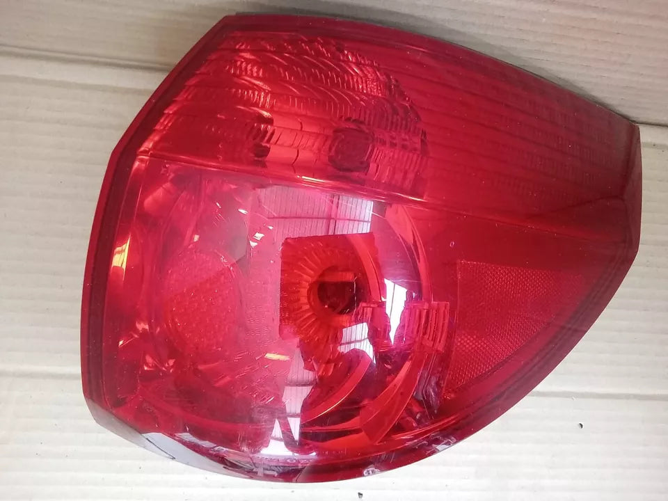 2006-2010 TOYOTA SIENNA TAIL LIGHT REAR LAMP RIGHT PASSENGER SIDE - OEM