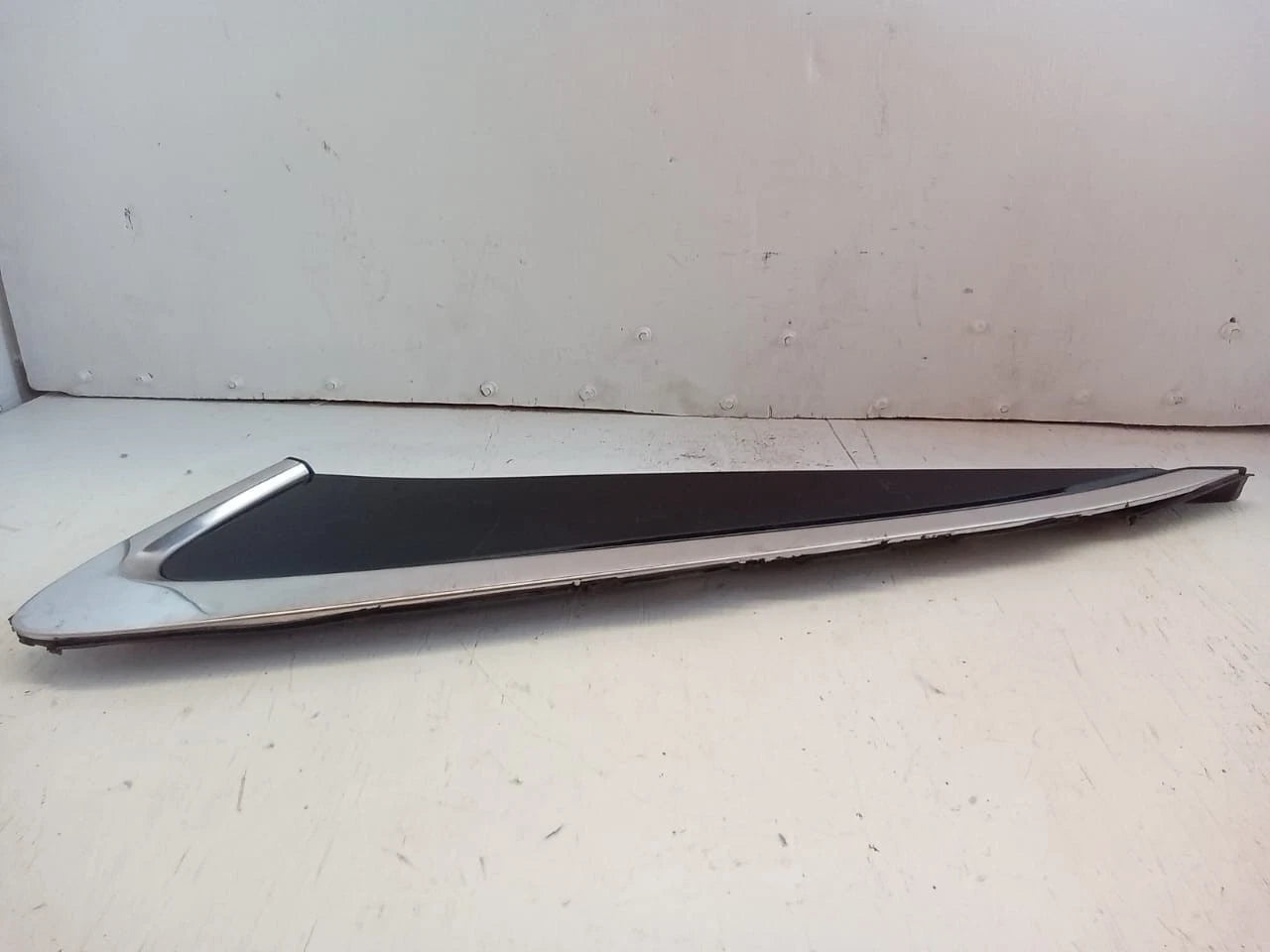2015-2016 TOYOTA CAMRY LEFT LH SIDE REAR PILLAR TRIM MOLDING OEM 75056-06010