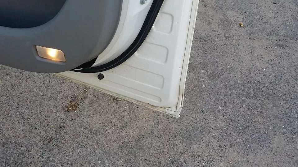 RIGHT FRONT PASSENGER DOOR