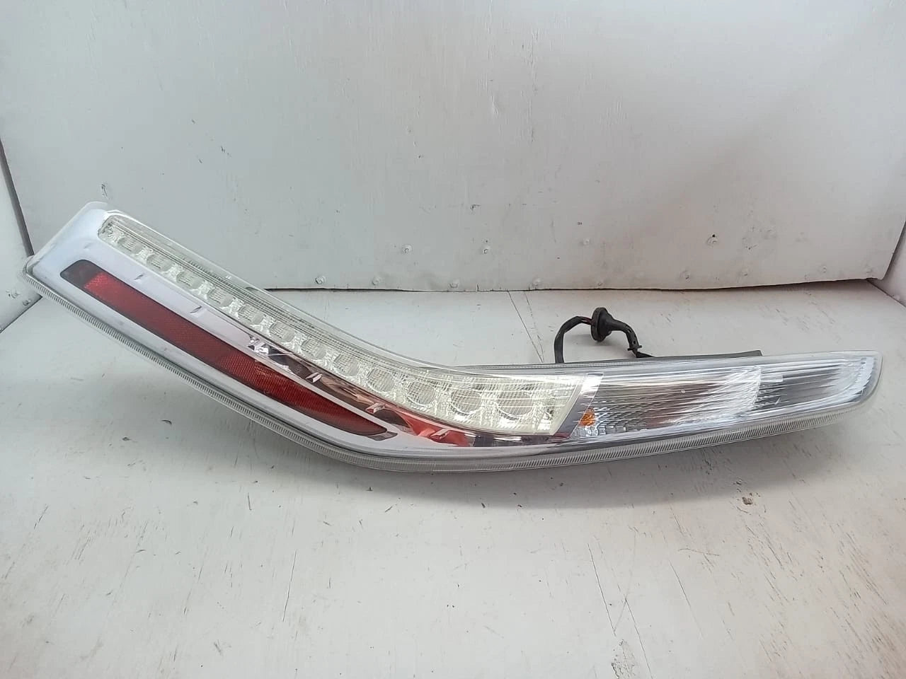 2013-2014 NISSAN LEAF REAR LAMP LEFT DRIVER SIDE 26555-3NA3A