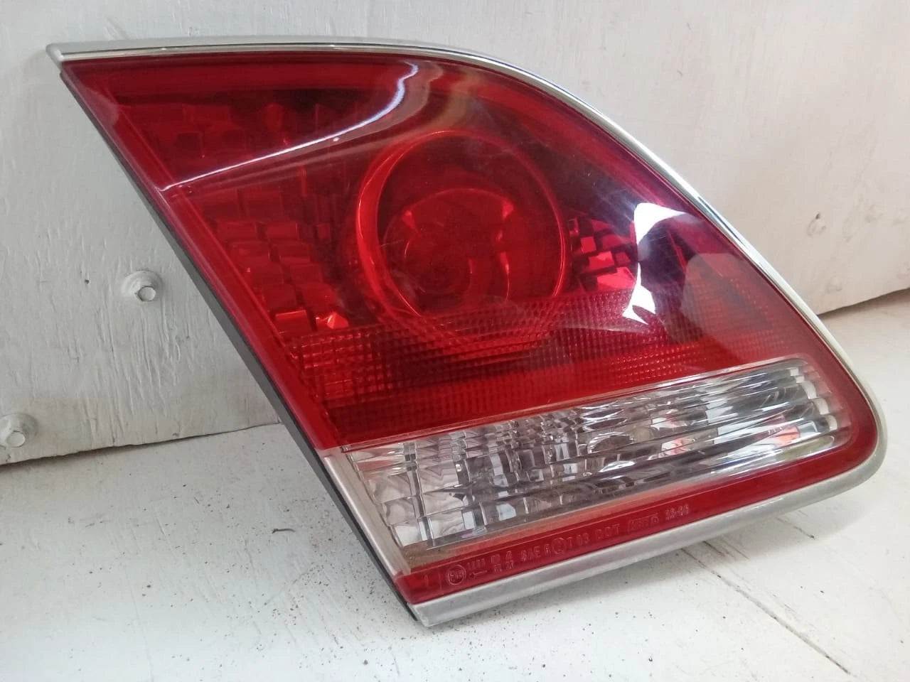 2004-2006 LEXUS ES330 REAR LAMP LEFT DRIVER SIDE 81561-33430