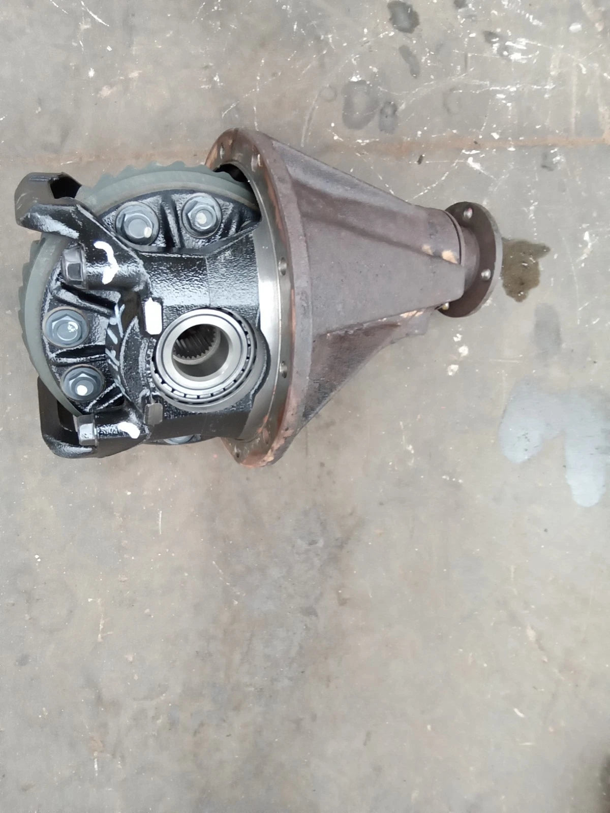 01 -07 TOYOTA SEQUOIA V8 4.7L 4WD REAR DIFFERENTIAL CARRIER 3RD MEMBER 41110-35751