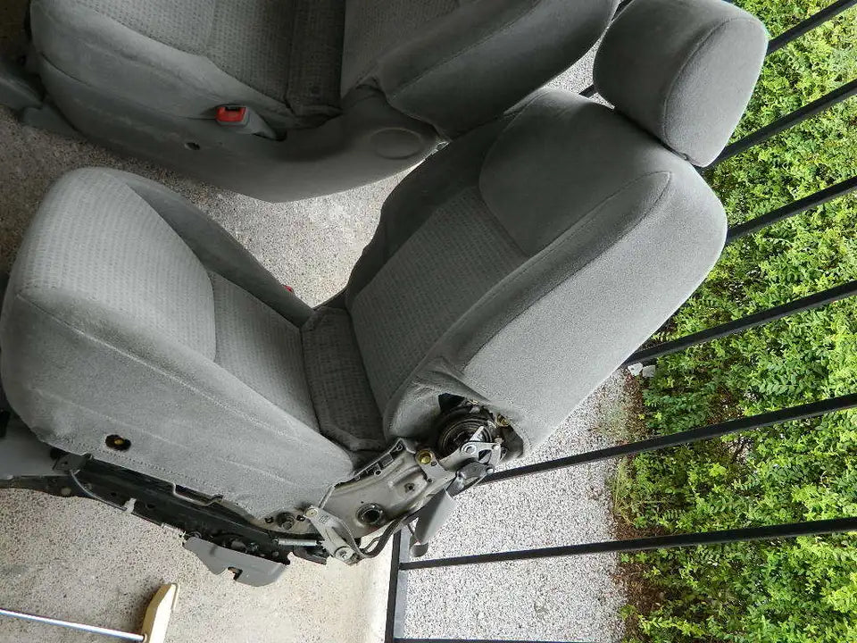 TOYOTA SIENNA REAR SECOND 2ND ROW SEATS FABRIC (3 PIECES SET)