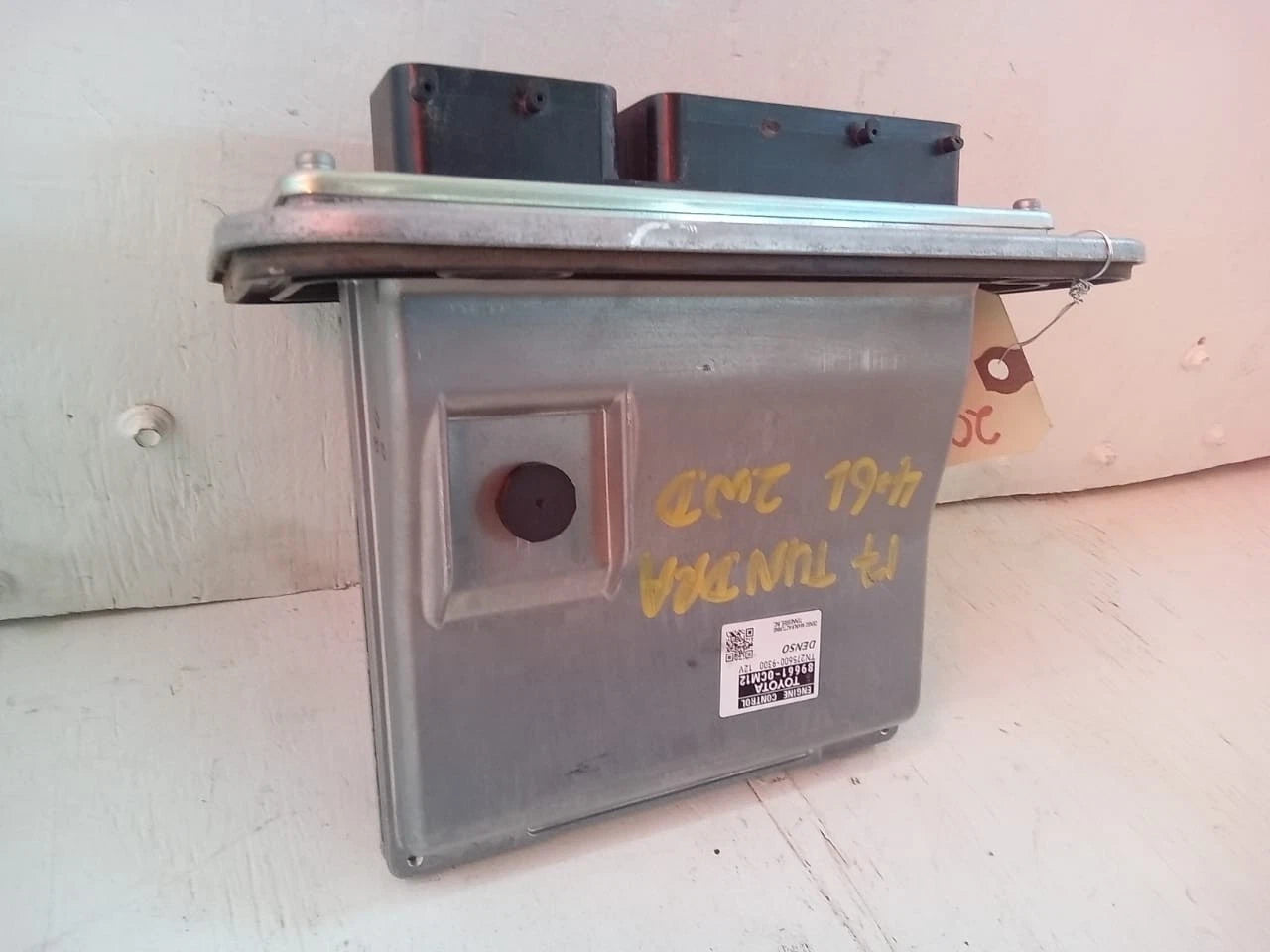 14-17 TOYOTA TUNDRA 2WD 4.6L ENGINE COMPUTER CONTROL MODULE ECU ECM 89661-0CM12