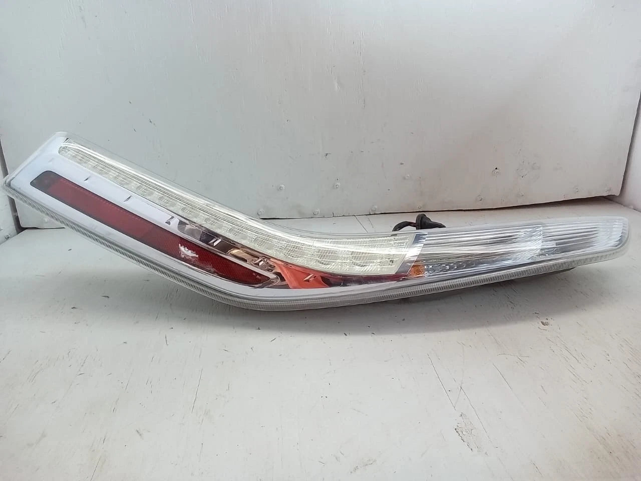 2013-2014 NISSAN LEAF REAR LAMP LEFT DRIVER SIDE 26555-3NA3A