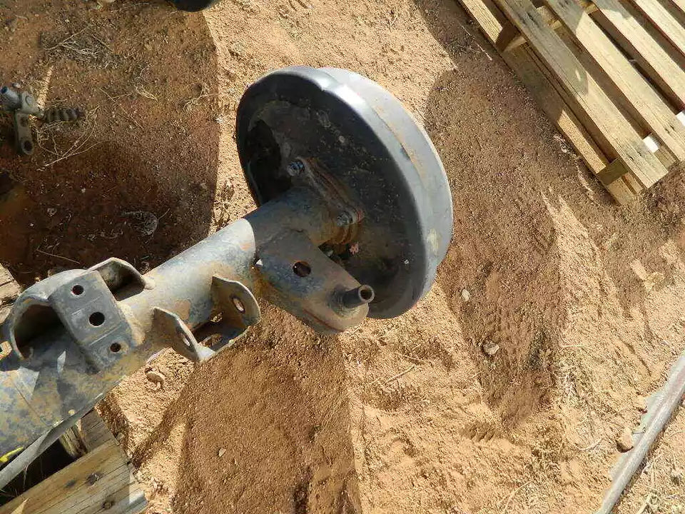 TOYOTA 4RUNNER 2.7L REAR END DIFFERENTIAL AXLE CARRIER HOUSING WITH AXLES ONLY