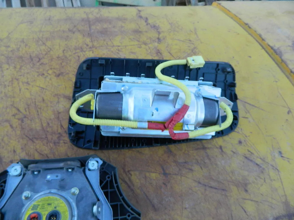 TOYOTA TUNDRA SEQUOIA PASSENGER DASH AND DRIVER STEERING WHEEL AIRB - SET