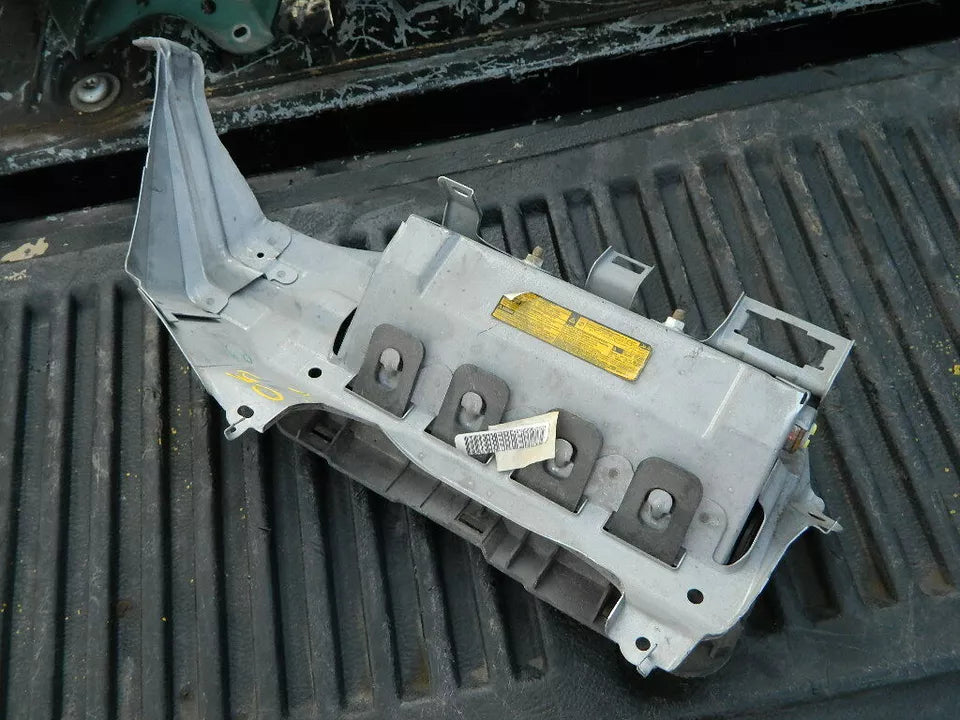 2005 2006 2007 2008 2009 2010 TOYOTA AVALON KNEE AIRB