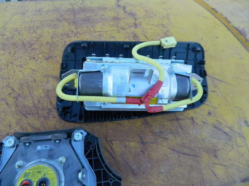 TOYOTA TUNDRA SEQUOIA PASSENGER DASH AND DRIVER STEERING WHEEL AIRB - SET