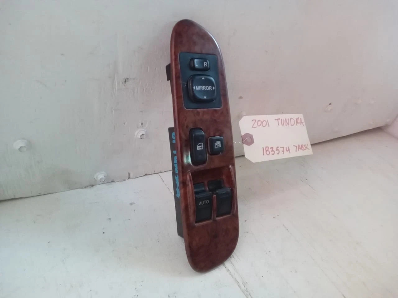 00-06 TOYOTA TUNDRA DRIVER SIDE MASTER POWER WINDOW SWITCH WOOD GRAIN 742020C020