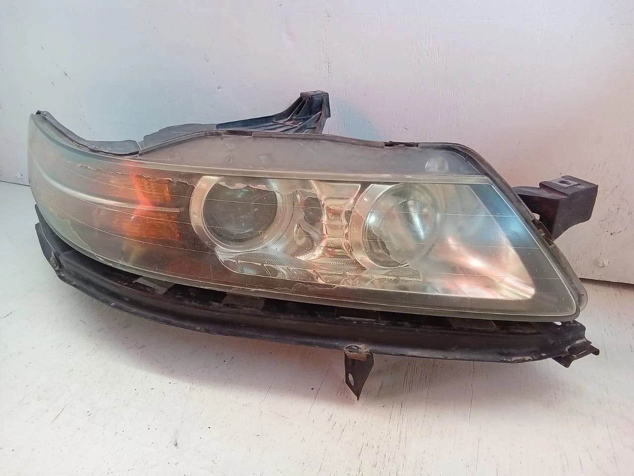 2007-2008 ACURA TL SEDAN RIGHT PASSENGER SIDE HEADLIGHT XENON HID HEADLAMP W3T16591 33151SEPA32