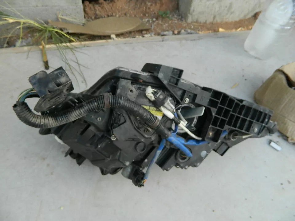 LEXUS IS 350 IS250 SEDAN FRONT PASSENGER SIDE XENON HID HEADLIGHT HEADLAMP ASSY