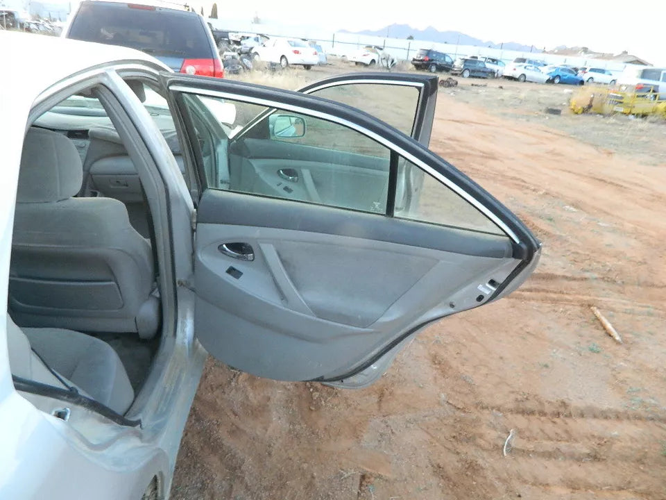 TOYOTA CAMRY FRONT AND REAR RIGHT PASSENGER SIDE DOORS DOOR SET (2 DOORS)-1D4
