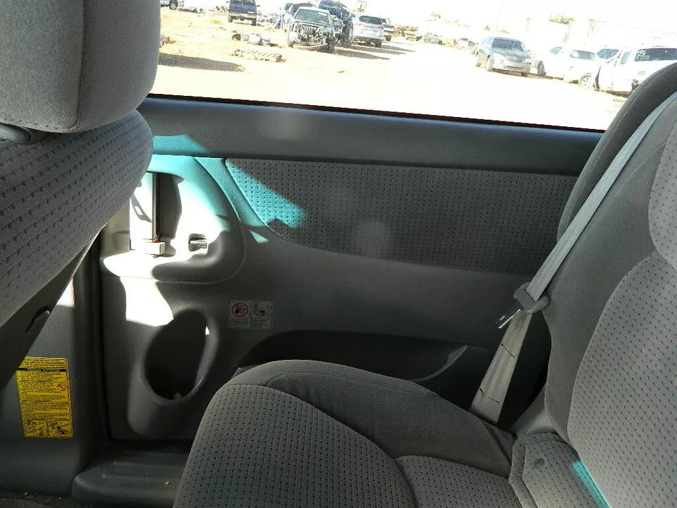 2004 - 2010 TOYOTA SIENNA FRONT AND REAR RIGHT PASSENGER DOORS DOOR SET(2 DOORS)