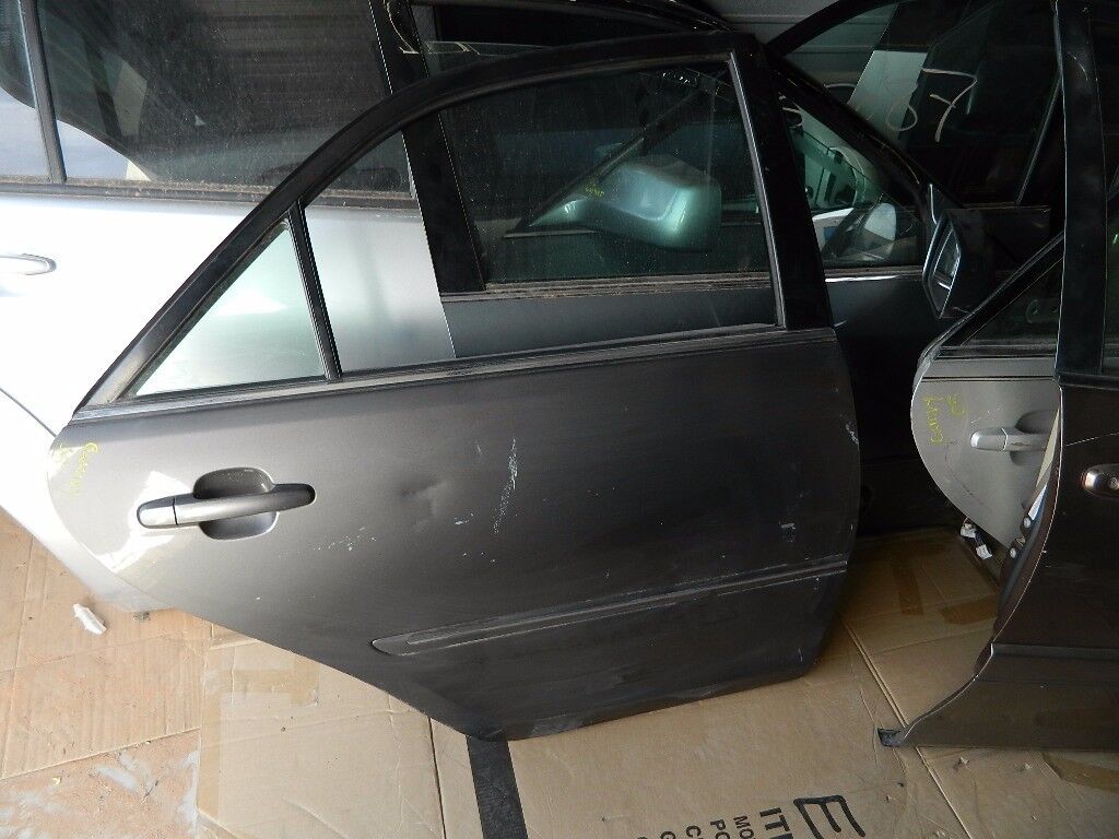 2002 2003 2004 2005 2006 TOYOTA CAMRY RIGHT REAR PASSENGER DOOR OEM- GRAY