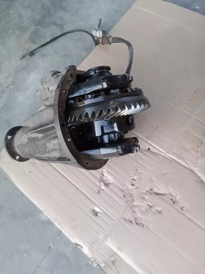 1996- 2002 TOYOTA 4RUNNER REAR DIFFERENTIAL CARRIER PUMPKIN 6CYL 3.4L W/ LOCKER