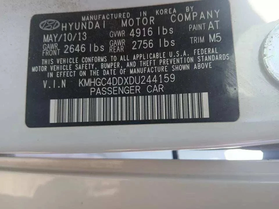 HYUNDAI GENESIS SEDAN