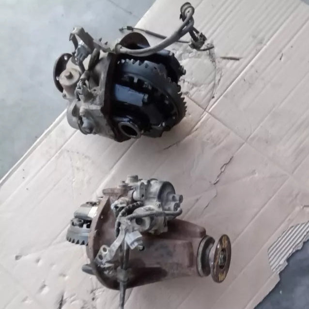 1996- 2002 TOYOTA 4RUNNER REAR DIFFERENTIAL CARRIER PUMPKIN 6CYL 3.4L W/ LOCKER