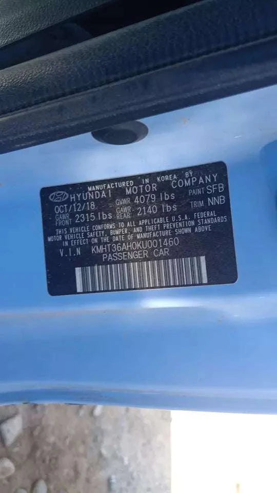 2019 Hyundai Veloster MT