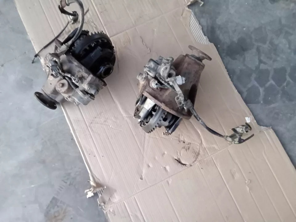 1996- 2002 TOYOTA 4RUNNER REAR DIFFERENTIAL CARRIER PUMPKIN 6CYL 3.4L W/ LOCKER