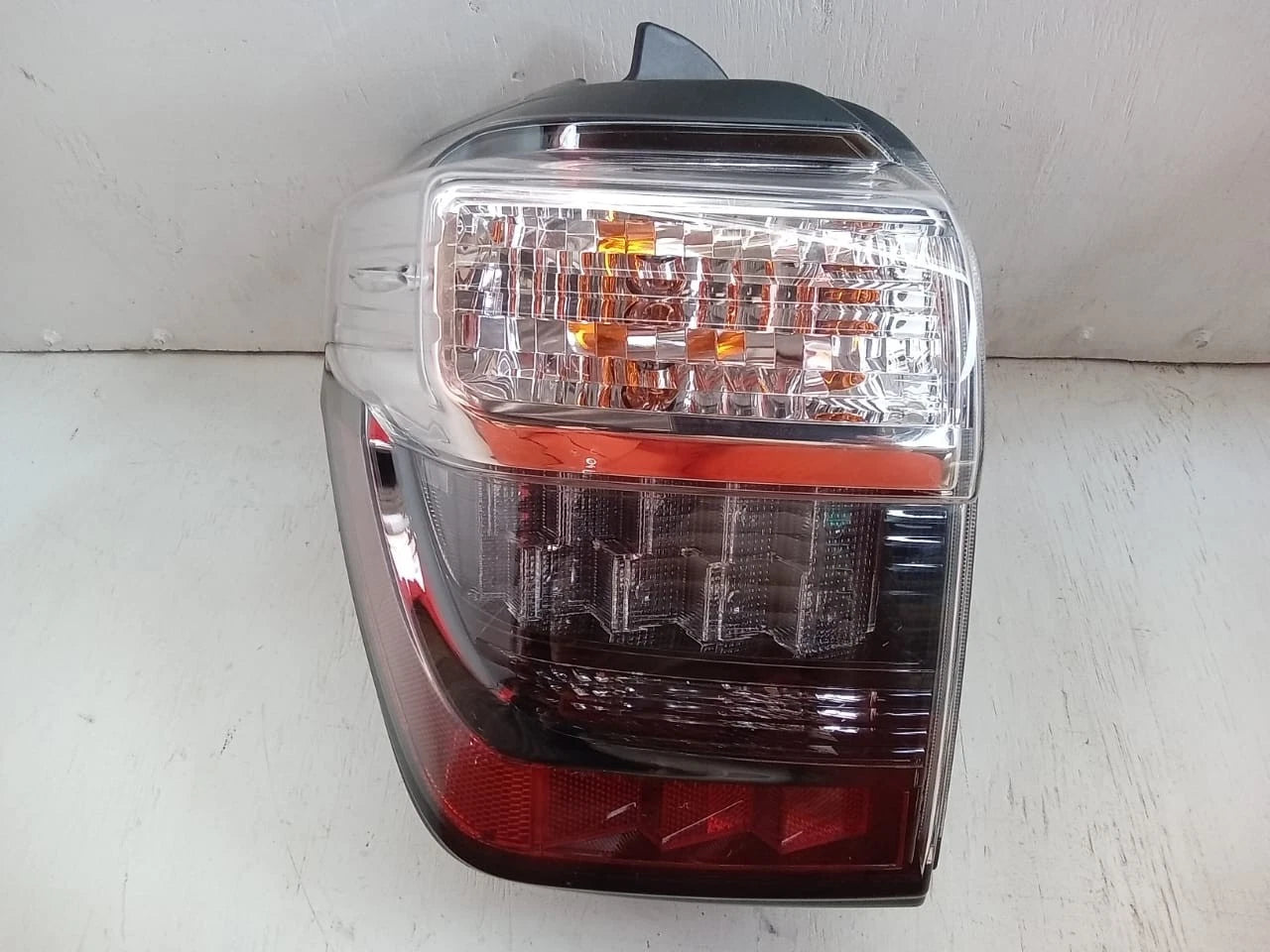 2014-2022 TOYOTA 4RUNNER REAR LAMP LEFT DRIVER SIDE - OEM 8156135392