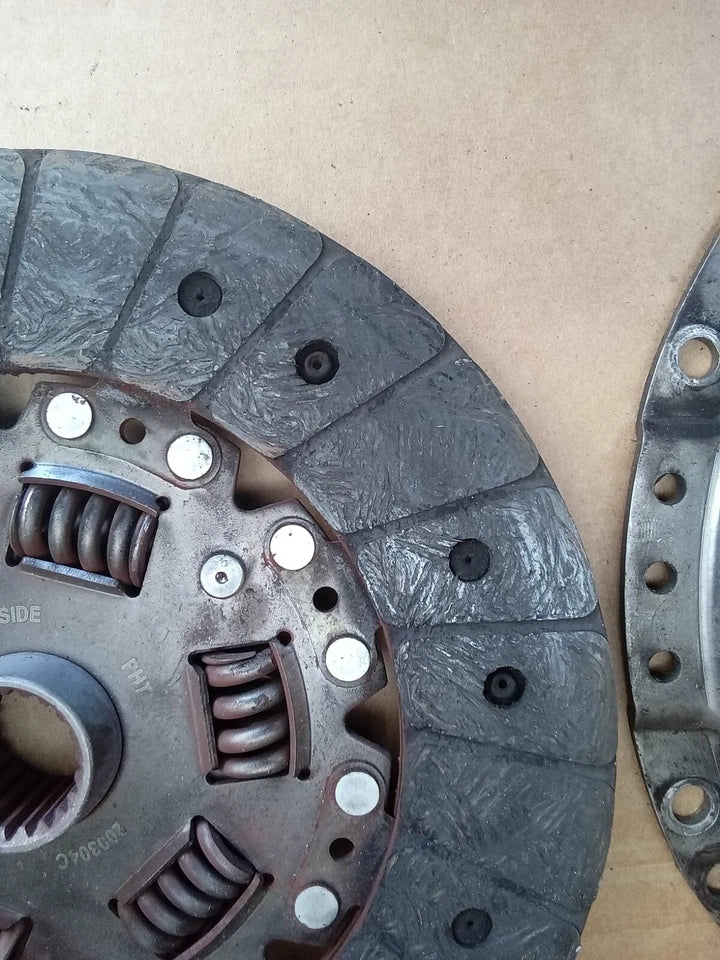 1995-2004 TOYOTA TACOMA CLUTCH PRESSURE PLATE AND DISC - OEM
