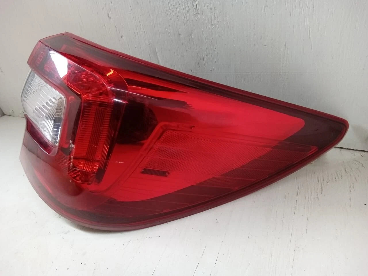 2015-2019 SUBARU OUTBACK WAGON TAIL LIGHT REAR LAMP RIGHT PASSENGER SIDE 84912AL05A
