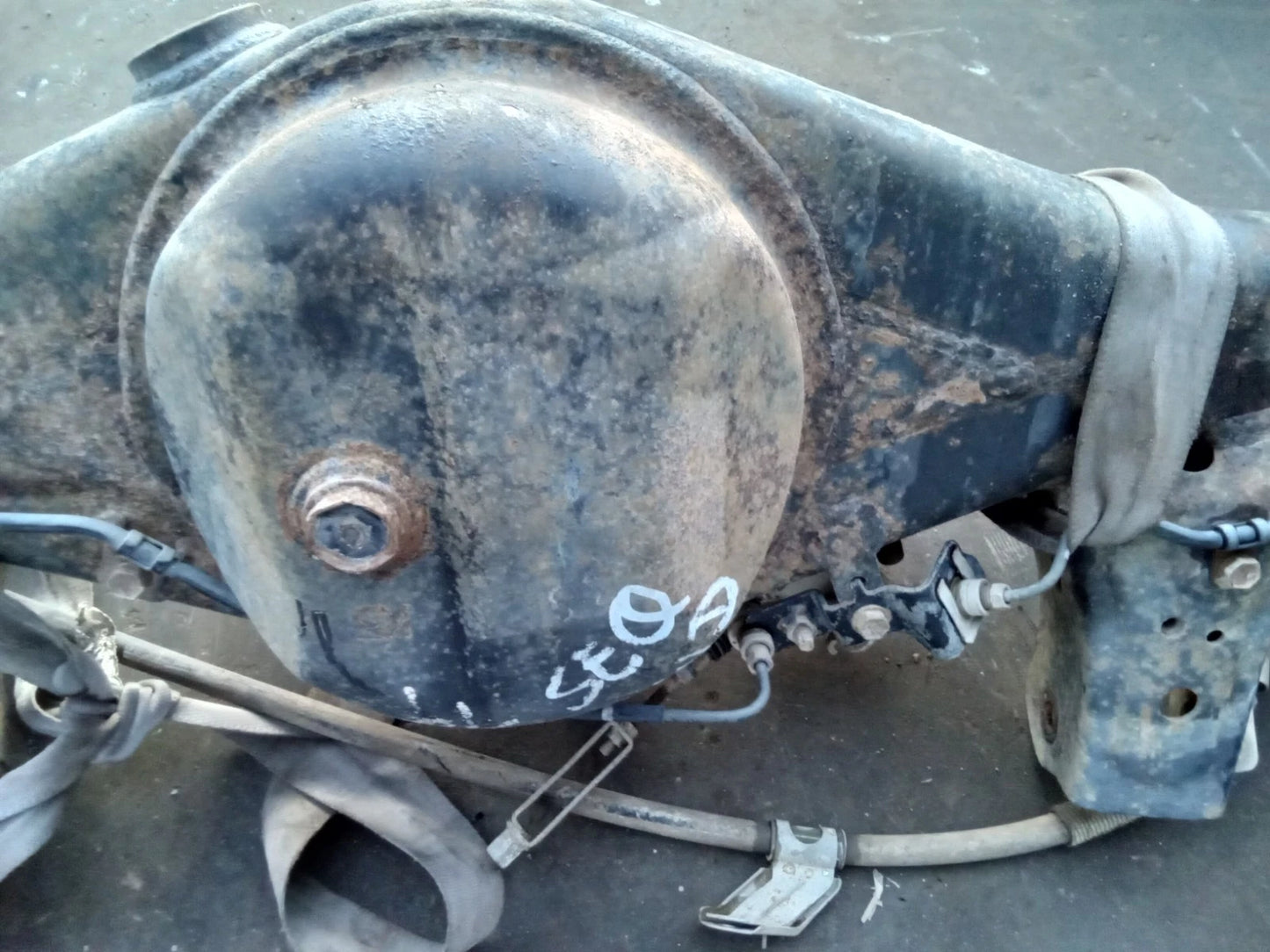 01 02 03 04 TOYOTA SEQUOIA REAR END DIFFERENTIAL AXLE CARRIER A/TM A01A 4WD 4X4