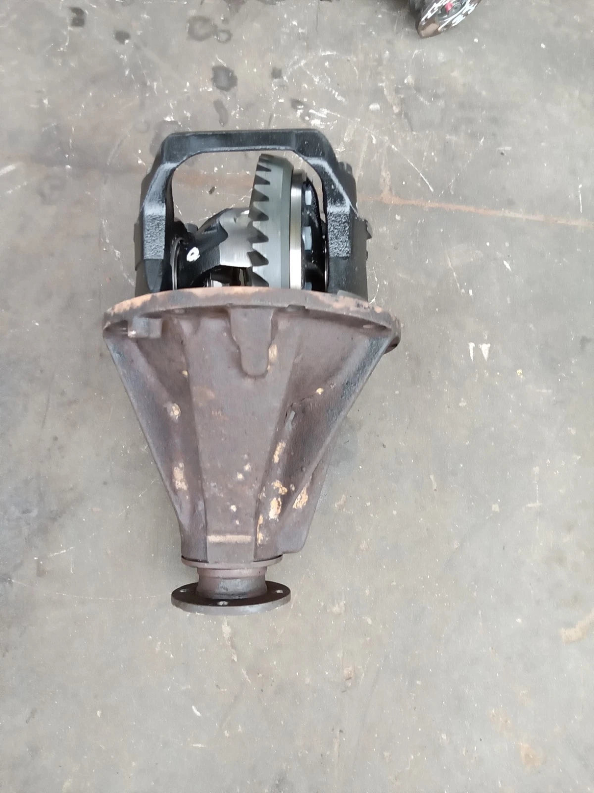 01 -07 TOYOTA SEQUOIA V8 4.7L 4WD REAR DIFFERENTIAL CARRIER 3RD MEMBER 41110-35751