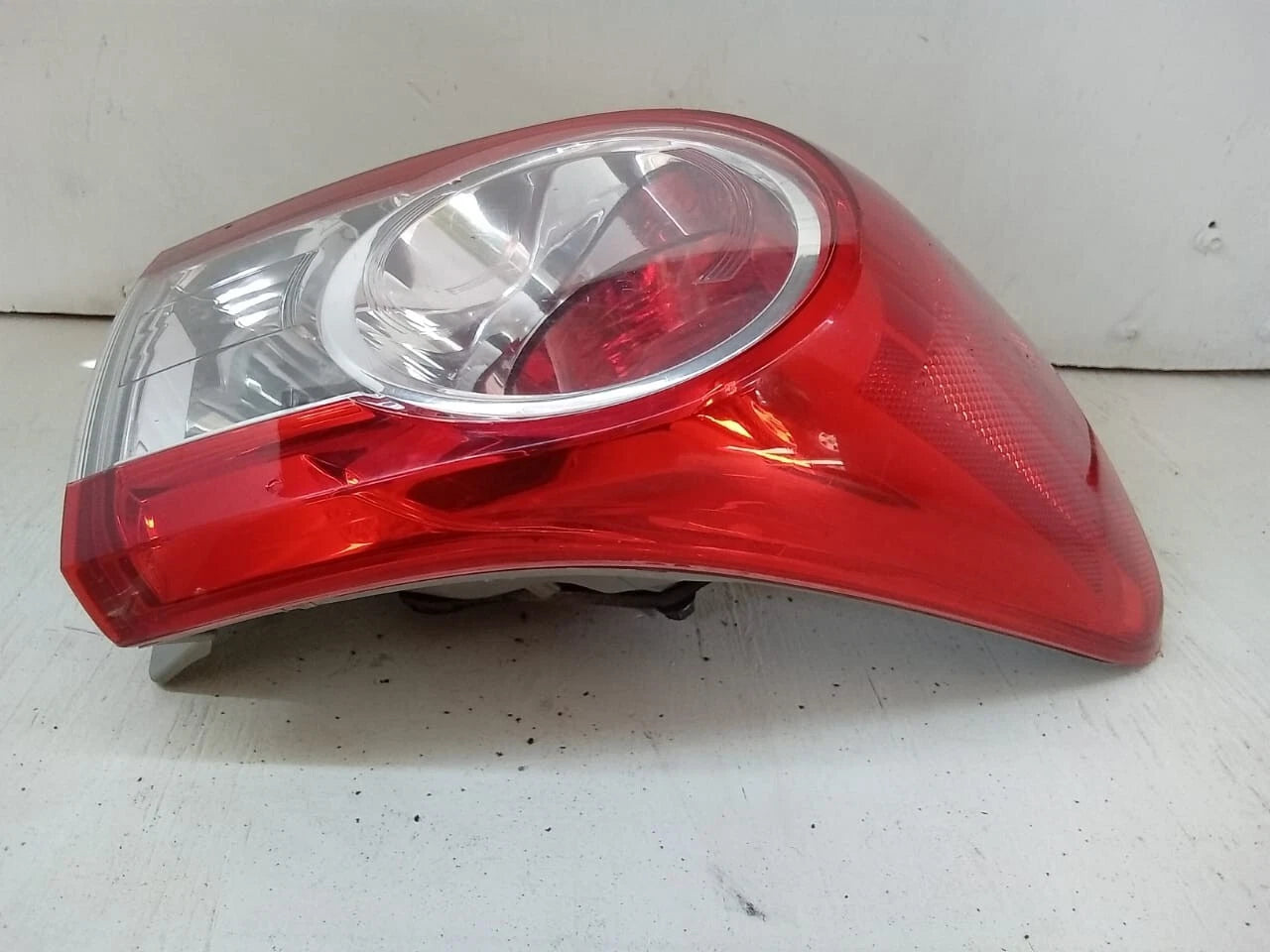 2011-2013 TOYOTA COROLLA TAIL LIGHT REAR LAMP LEFT DRIVER SIDE - SAE AIP2ST 09