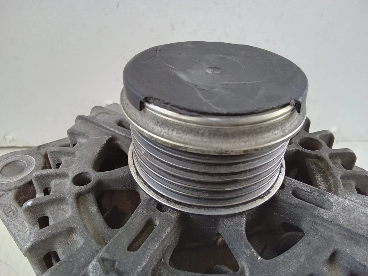 2014-2015 KIA OPTIMA 2.0L ALTERNATOR GENERATOR - 37300-2G850 | 2612490 B