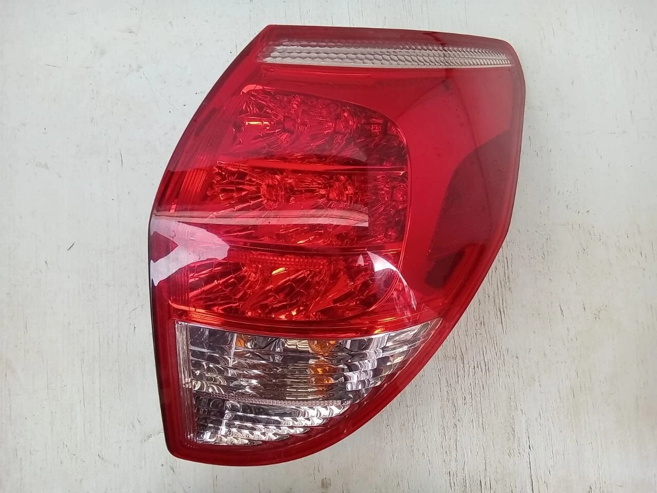 2006-2008 TOYOTA RAV4 TAIL LIGHT REAR LAMP RIGHT PASSENGER SIDE 81561-42100