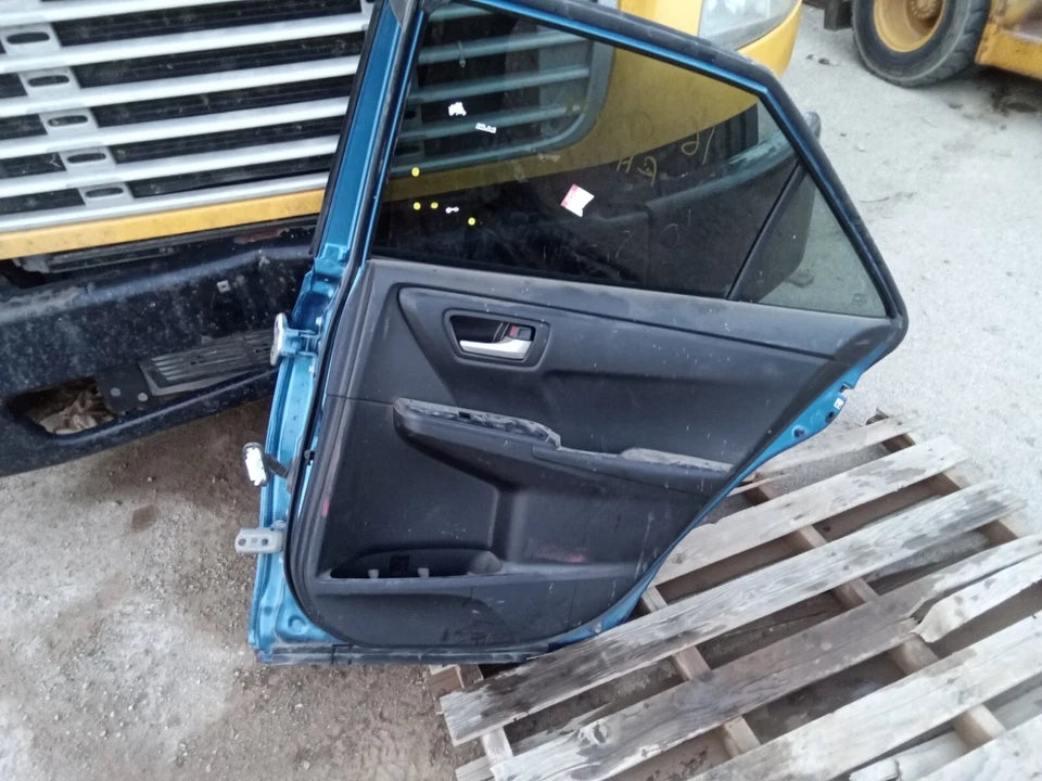 2015 2016 2017 TOYOTA CAMRY REAR RIGHT SIDE DOOR - COLOR 8T7