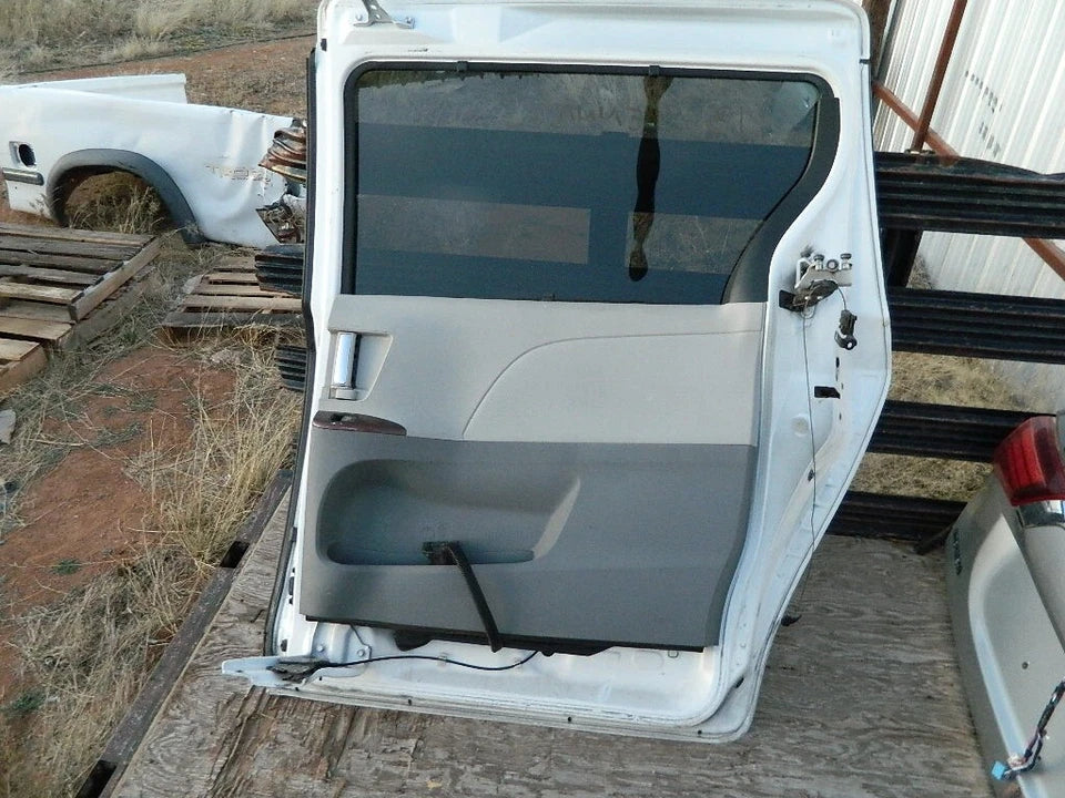 2011 2012 2013 2014 TOYOTA SIENNA REAR RIGHT PASSENGER SIDE DOOR ASSEMBLY
