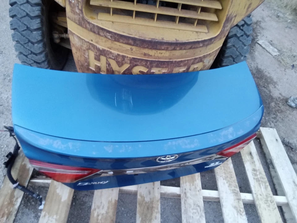 2015 2016 2017 TOYOTA CAMRY TRUNK LID BOOT LIFTGATE WITH CAMERA - COLOR 8T7